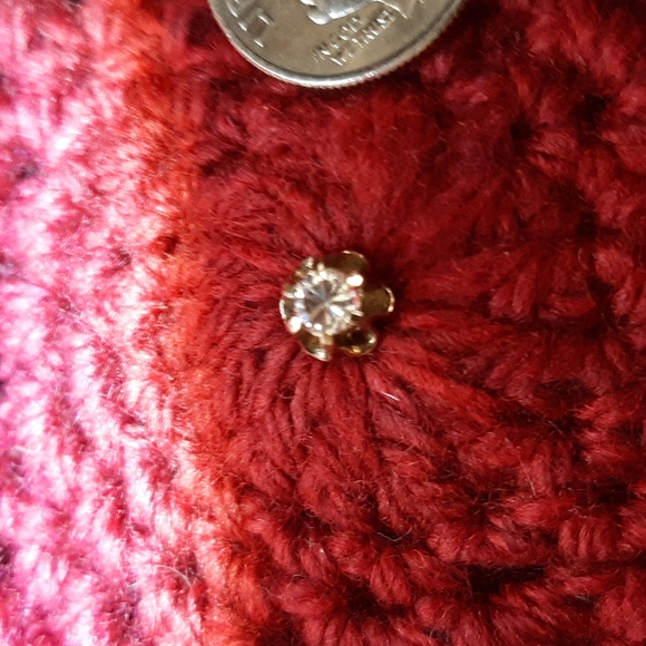 One .14ct Round Cut 3.25mm Diamond Earring - Picture 8 of 8